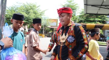 Senyum Anak Yatim Menghiasi Jumat Berkah, Kapolres Aceh Tenggara Salurkan Bantuan Penuh Kasih